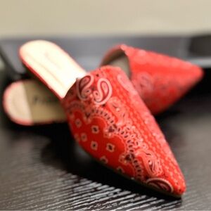 Women’s Red Bandana Slides